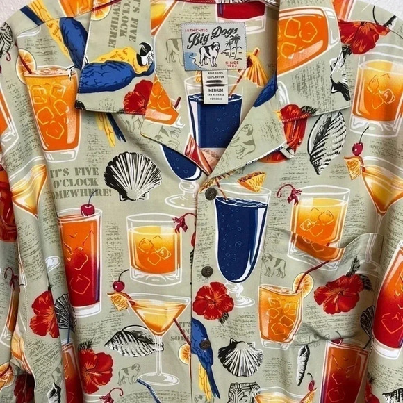 VINTAGE Hawaiian Button Up Shirt. Made in Hawaii. 
Size: Medium - Picture 3 of 7